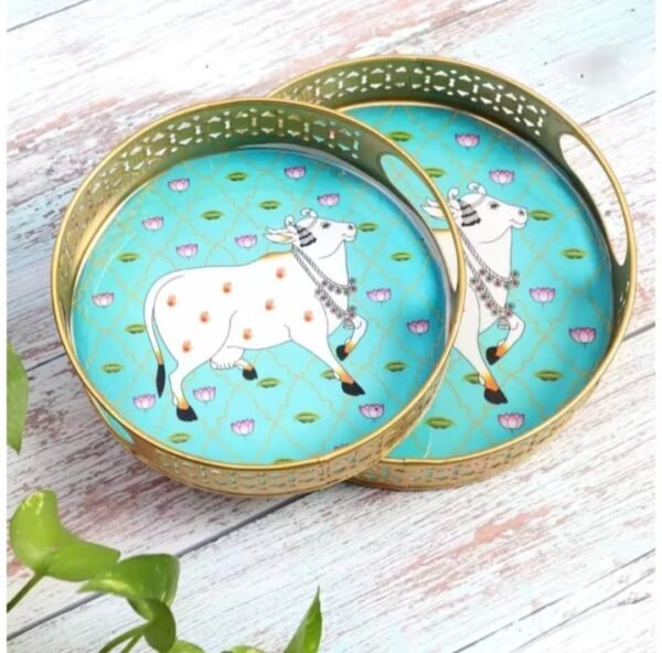 Round metal tray Home decor