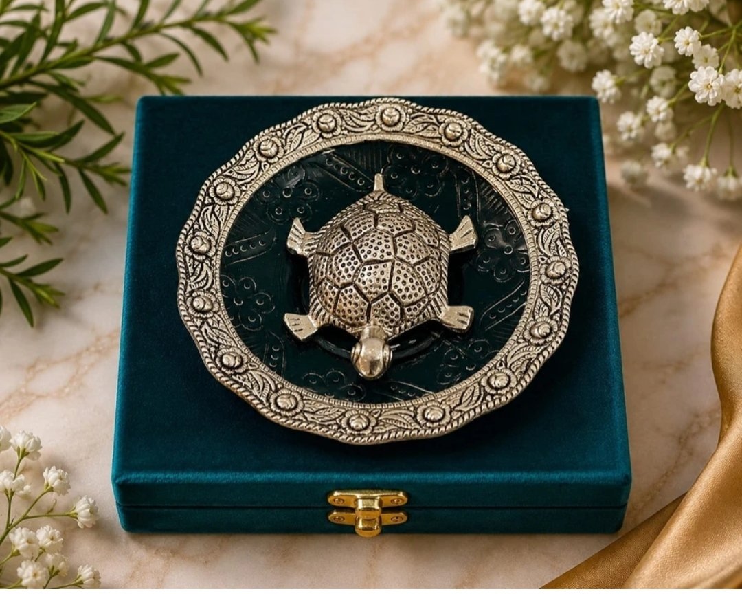 tortoise plate with velvet box